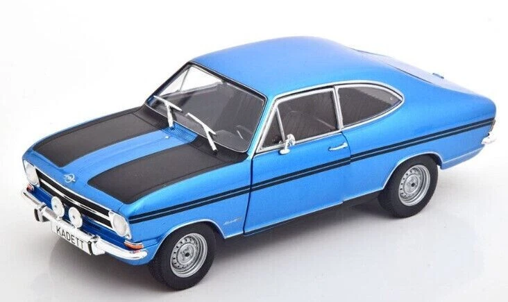 WHITEBOX  1:24  AUTO DIE CAST OPEL KADETT  B  RALLYE  BLU E NERO ART WB124106 - Immagine 1 di 4