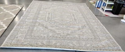 Пятнистый ковер сзади цвета слоновой кости/серебра 9 x 12 футов, сниженная цена 1172758128 ADR108B-9 - Изображение 1 из 4