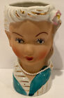 Enesco Kopfvase handbemalt Porzellan Frau offene Augen perlengrüne Halskette Vintage