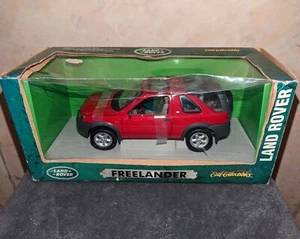 Ertl 1/18 Scale Model Car 7885 - Land Rover Freelander - Deep Red - Picture 1 of 4