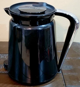 Keurig Replacement Black Carafe 2.0 Pitcher Coffee Pot With Lid 32 OZ 4 Cups - Picture 1 of 6