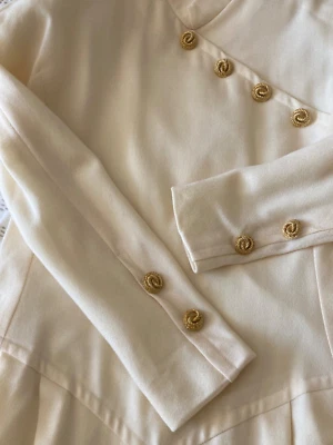 Vestido de Colección Constance Saunders para Richard Warren Forrado 100% Lana, Marfil 12 Foto 1 de 4