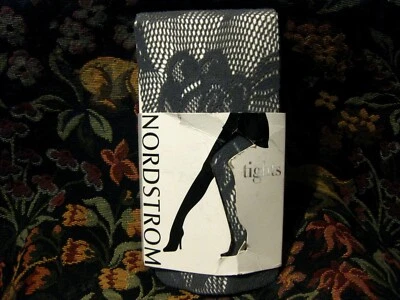 Medias Nordstrom~ Gris Gunmetal Encaje Abierto~Floral~ Talla C/D~Nuevo Paquete Foto 1 de 3