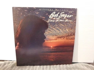 BOB SEGER / THE DISTANCE 33 RPM LP - Picture 1 of 3