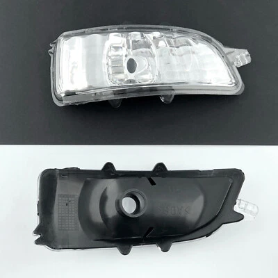 Se adapta a la lente indicadora de espejo de ala Volvo V50 2007 a 2009, lado derecho Foto 1 de 4