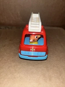 1996 Richard Scarry Toy Vehicle Mouse Fire Truck Pull Back - Picture 1 of 5