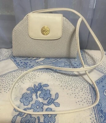 BOLSO DE MALLA BLANCO CUERPO BANDOLERA WHITING & DAVIS CROSS de colección Foto 1 de 4