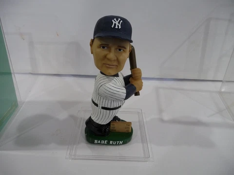 Babe Ruth Bobblehead with Display Case and Bat 714 Runs RBI 2211 avg 342 Cover