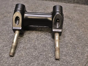 HUSQVARNA SVARTPILEN 401 HANDLEBAR CLAMPS MOUNTS 2021 OEM ITEM - Picture 1 of 8