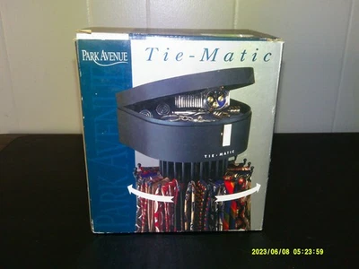 Suporte organizador de cinto e gravata rotativa NOS Park Avenue - Imagem 1 de 4