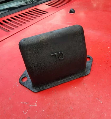Toyota Pickup 1984-1995 OEM vintage tope trasero usado lado izquierdo/derecho  Foto 1 de 4