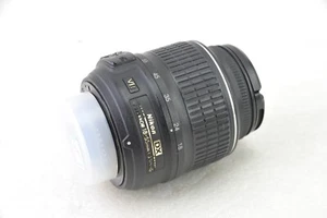 Nikon AF-S Nikkor 18-55 mm f/3.5-5.6 G DX VR - Foto 1 di 4
