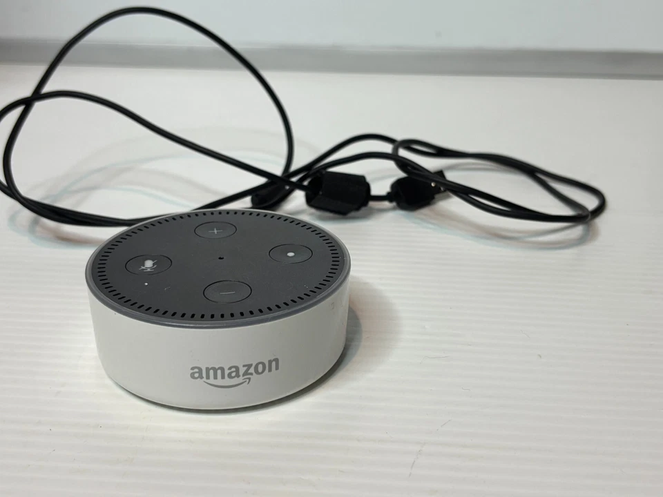 Amazon Alexa Echo Dot 2nd Generation Smart Home Assistant - White Model RS03QR - Image 1 of 3