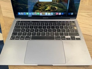 Apple MacBook Pro 13" A2338 2020 Apple M1 8GB RAM / 256 GB SSD Grey + - Afbeelding 1 van 4