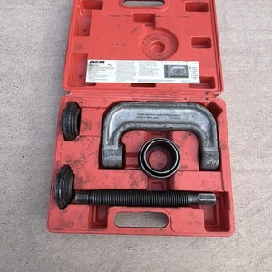 Juego de prensa de rótula para rótula 27023 OEM Tools con estuche rígido - Falta 1 adaptador - Imagen 1 de 10