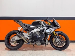 2016 Aprilia Tuono V4 1100 RR ABS - Picture 1 of 12