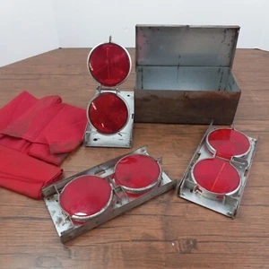 Road Flare Reflectors | Metal Box | Classic Safety Kit - Set of 3 Vintage - Picture 1 of 4