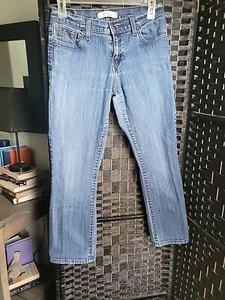 Womens Levi's 515 Boot Cut Size 4M Med Denim Blue Jeans Fit Flare 26x28 - Picture 1 of 10