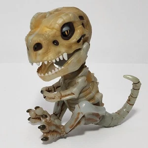WowWee 2018 T-Rex 5" Tyrannosaurus Growls Roars Animated Moves CE 3981 Dinosaur - Picture 1 of 11