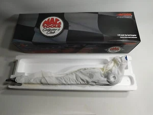 Mac Tools Mike Dunn NY Yankees 2000 Dragster 1:24 - New - Picture 1 of 2