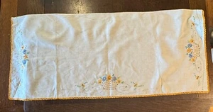 VINTAGE TABLE VANITY FLORAL EMBROIDERED RUNNER CROCHET EDGE YELLOW - Picture 1 of 4