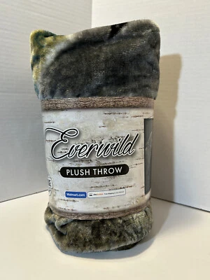 EVERWILD PLUSH THROW "3 WOLVES HOWLING" 50X60" AMERICAN HERITAGE COLLECTION - Image 1 of 4