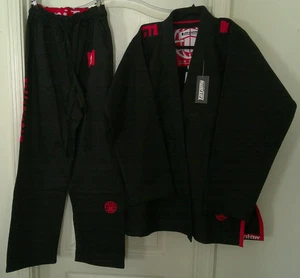 Ropa de lucha A4 Tatami Jiu Jitsu BJJ Gi negro/rojo. Nuevo con etiquetas. - Imagen 1 de 15