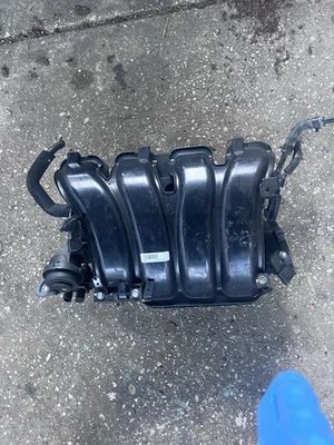Kia Optima Intake Manifold 2014-2016 2.0L - Image 1 of 2