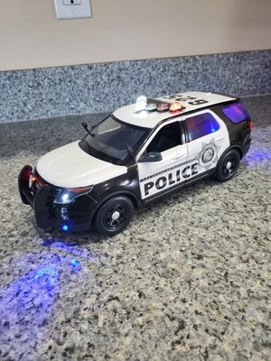 Las Vegas Metro Police   -  Ford Explorer w/ All Flashing Lights - Image 1 of 4