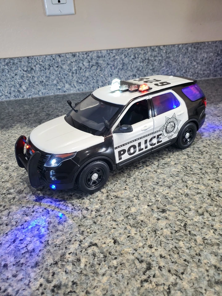 Las Vegas Metro Police   -  Ford Explorer w/ All Flashing Lights - Image 1 of 4