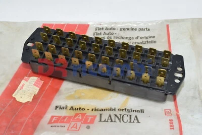 Boîte Porte-Fusibles FIAT N Argenta c. -à- de Collection - FIAT 4464121 - Photo 1/3