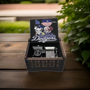 New “Charlie Brown & Snoopy” “LA DODGERS” Handmade Windup Mini Wooden Music Box - Picture 1 of 3