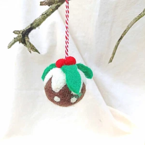 Weihnachtsdeko Christbaum Kugel Mistel bruchsicher Baumschmuck Anhänger Filz - Bild 1 von 3
