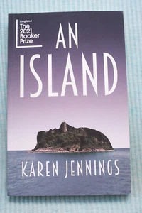 An Island - Karen Jennings - Softbound - Picture 1 of 4