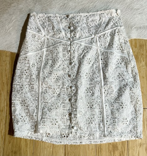 Foto 1 di 4