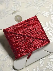 Tomato Red Silky Metallic Embellishing Thread x 3m Wonderfil Dazzle Beads Hand - Picture 1 of 2