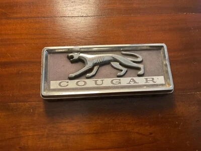 Cubierta de puerta de faros ocultos Mercury Cougar XR-7 GT emblema parrilla 1967 1968 67 Foto 1 de 4