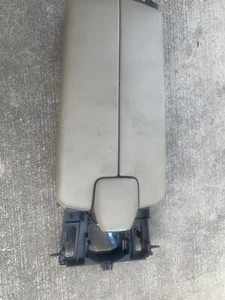 2017 BMW FRONT CONSOLE STORAGE COMPARTMENT ARMREST LID (OYSTER) - Picture 1 of 4