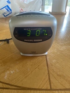 Philips Magnavox FM/AM Digital Dual Radiowecker (Modell AJ3145) - Bild 1 von 6