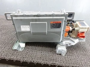 Cargador de batería a bordo Nissan LEAF ZE0 296A0-3NA5A USADO - Imagen 1 de 5