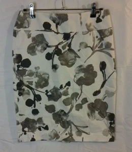 Alfani Womens Skirt White Flowers - Size 4 - Picture 1 of 8