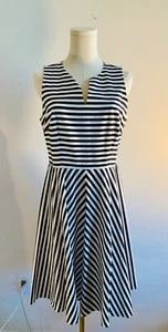 Ann Taylor Black & White Striped Sleeveless Fit & Flare Woman’s Dress Size 6P - Picture 1 of 6