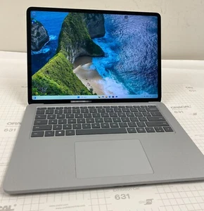 Microsoft Surface Laptop Studio 14.4 Touchscreen Tablet convertibile - Foto 1 di 5