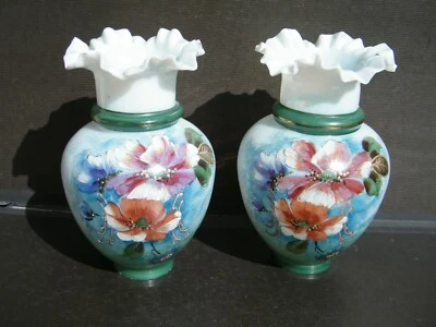 Très belle paire anciennes tulipes globes lampes à pétrole verre opaline peinte - Photo 1/4