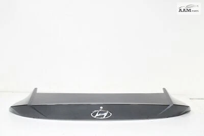 ALERÓN MOLDEADO SUPERIOR TAPA MALETERO HYUNDAI ELANTRA 2021-2023 PORTOFINO GRIS OEM Foto 1 de 4
