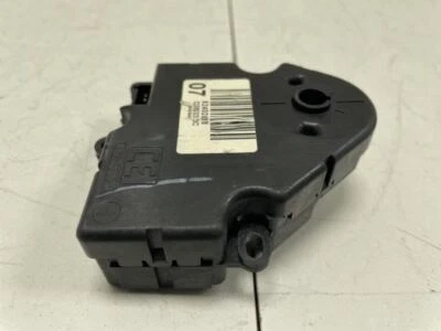 CADILLAC ESCALADE ESV 2007 FRONT HVAC HEATER A/C AIR FLAP ACTUATOR FACTORY - Image 1 of 4