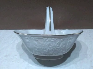 Lenox San Souci Ivory Bone China Embossed Floral Candy Basket 24k Gold Trim Dish - Picture 1 of 9
