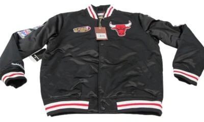 Chaqueta a presión 6X Champs 1998 Chicago Bulls para hombre Mitchell & Ness satinado pesado $175 Foto 1 de 4