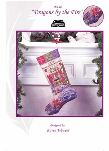 Medias de Navidad Dragons By The Fire punto de cruz patrón cisne negro - Imagen 1 de 2