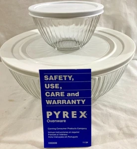Cuencos acanalados de vidrio Pyrex 7401 y 7404 con tapas blancas N.W.O.B. - Imagen 1 de 6